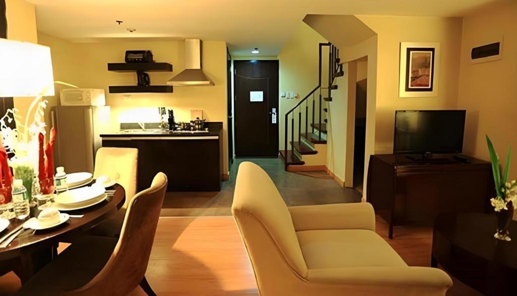 Lancaster Hotel Manila Mandaluyong Exterior foto