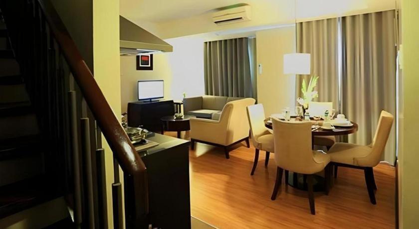 Lancaster Hotel Manila Mandaluyong Exterior foto