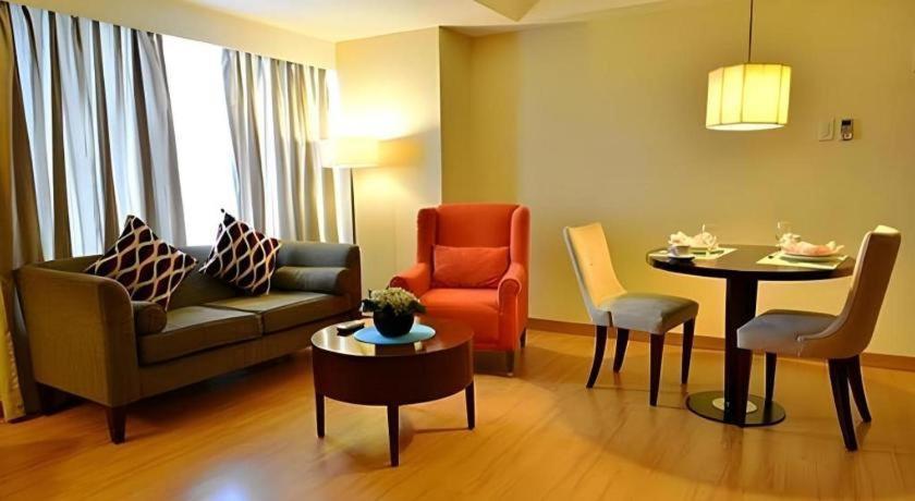 Lancaster Hotel Manila Mandaluyong Exterior foto
