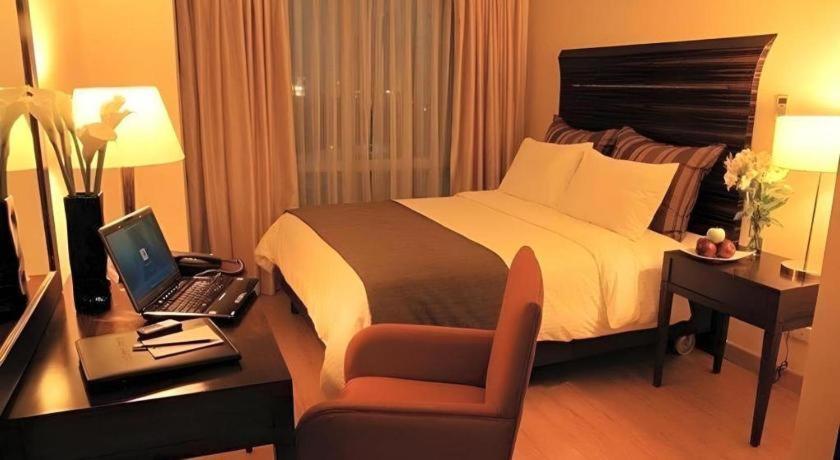 Lancaster Hotel Manila Mandaluyong Exterior foto